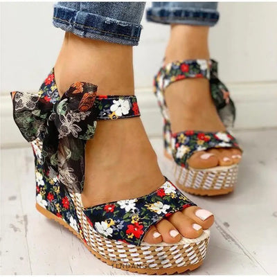 Sandales Florales à Talons Compensés | France-Tendance
